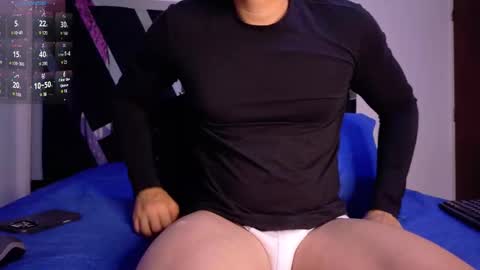 Snapshot of kroy_wood chatting on September 13, 10:26 am Kroy Wood online show from September 13, 10:26 am