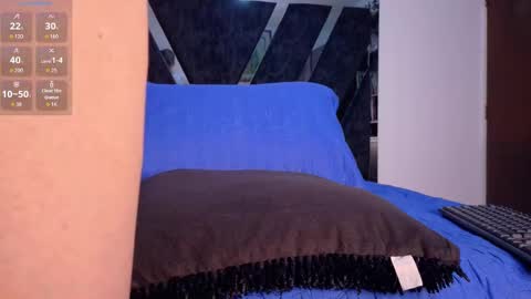 Snapshot of kroy_wood chatting on September 23, 10:51 am Kroy Wood online show from September 23, 10:51 am