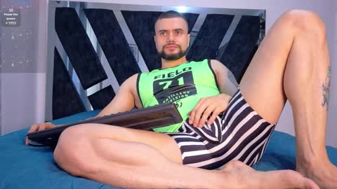 Snapshot of kroy_wood chatting on October 15, 11:54 am Kroy Wood online show from October 15, 11:54 am