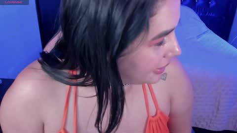 Snapshot of krysstal__ chatting on February 4, 6:04 am online show from February 4, 6:04 am