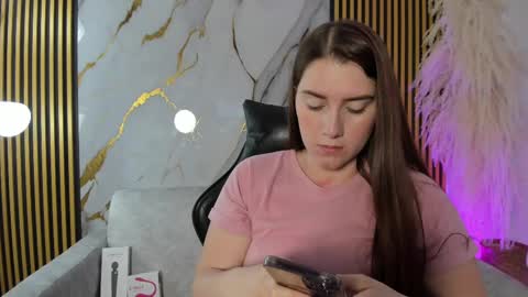 Krystal online show from September 14, 8:08 pm