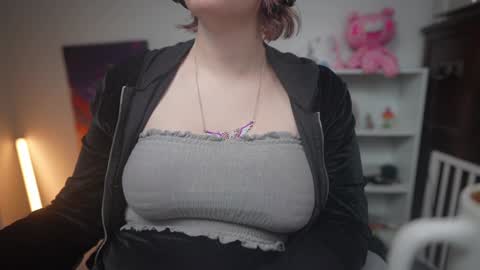 Snapshot of krystalsyxx chatting on January 26, 9:40 pm Krystal Syx online show from January 26, 9:40 pm