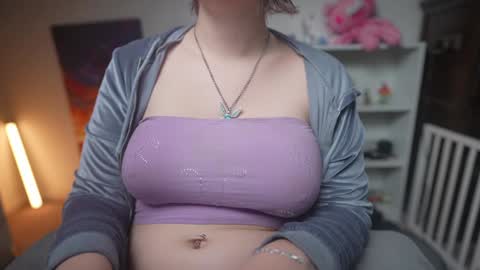 Snapshot of krystalsyxx chatting on February 4, 10:02 pm Krystal Syx online show from February 4, 10:02 pm