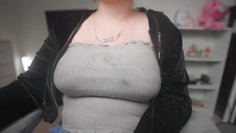 Snapshot of krystalsyxx chatting on September 30, 10:37 pm Krystal Syx online show from September 30, 10:37 pm