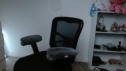 Krystal Syx online show from June 18, 1:48 pm