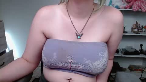 Krystal Syx online show from July 28, 3:32 pm