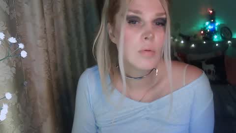 Snapshot of kudesnizza chatting on December 15, 1:54 pm Annika MTF ts post -op online show from December 15, 1:54 pm