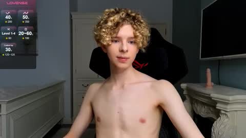 Snapshot of kudi_j chatting on October 11, 4:05 pm Kudi online show from October 11, 4:05 pm