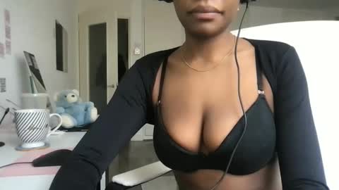 kulthum775 online show from March 13, 12:12 pm