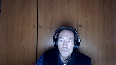 ImetandfellinloveKuanyim online show from December 15, 7:46 am