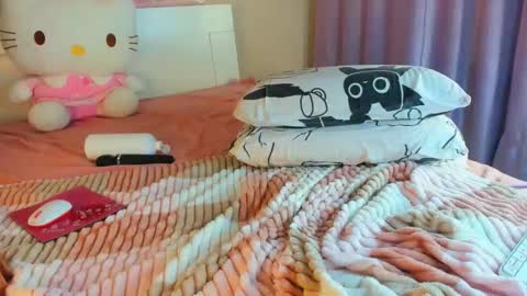 Snapshot of kuraii_ chatting on February 3, 6:22 am Anna online show from February 3, 6:22 am