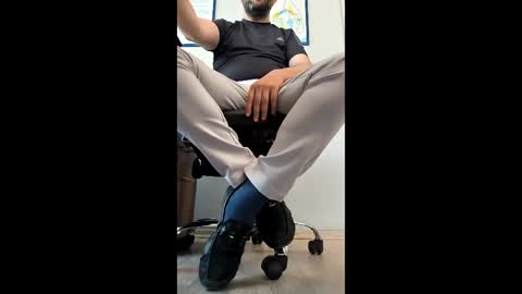 Snapshot of kurdshman65 chatting on May 16, 10:58 am Kurdshman online show from May 16, 10:58 am