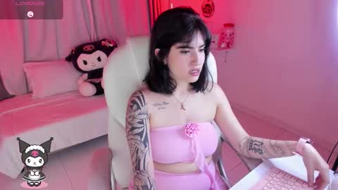 Snapshot of kuritoo_ chatting on December 3, 2:08 am online show from December 3, 2:08 am