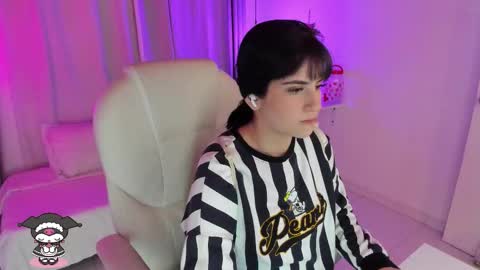 Snapshot of kuritoo_ chatting on December 14, 2:17 am online show from December 14, 2:17 am