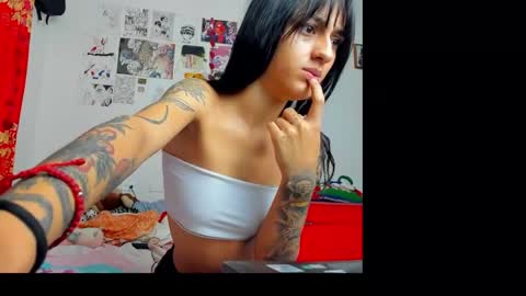 Kuromi Less online show from December 16, 1:21 am