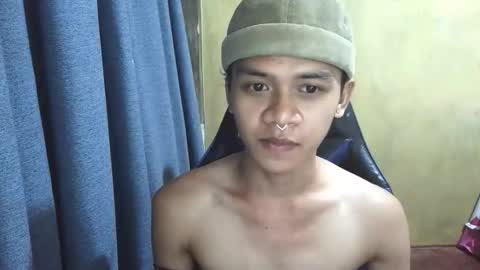 kurtxxx07 online show from April 25, 9:23 pm