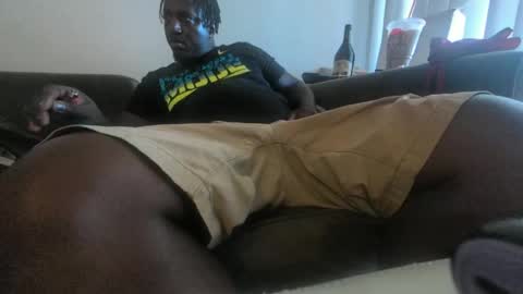 Snapshot of kushgod711 chatting on November 28, 7:05 pm kgbbc9 online show from November 28, 7:05 pm