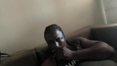 Snapshot of kushgod711 chatting on February 7, 6:33 pm kgbbc9 online show from February 7, 6:33 pm