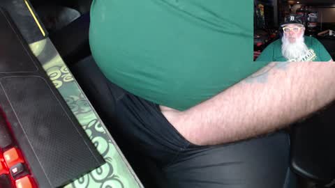 Snapshot of kustom77 chatting on December 30, 12:32 am Vlad Voivode of Wallachia online show from December 30, 12:32 am