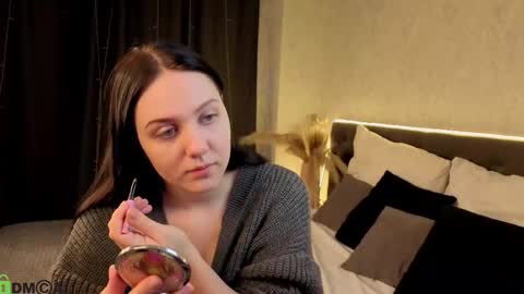 Snapshot of kvetachka chatting on November 26, 2:12 am Kvetachka Thu-Sun 0900am-1500pmGTM2 online show from November 26, 2:12 am