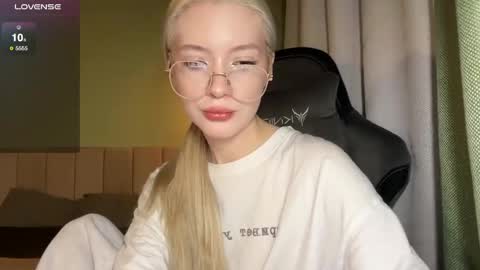 Bella and Alexandra online show from May 12, 8:06 pm