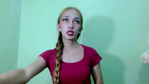 Snapshot of kween_romance chatting on December 30, 2:51 pm Kween online show from December 30, 2:51 pm