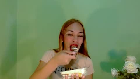 Snapshot of kween_romance chatting on January 5, 1:36 pm Kween online show from January 5, 1:36 pm