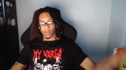 Snapshot of kwonder78 chatting on March 4, 10:27 pm kwonder78 online show from March 4, 10:27 pm