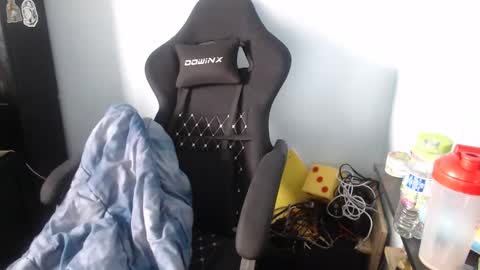 Snapshot of kwonder78 chatting on April 5, 2:58 pm kwonder78 online show from April 5, 2:58 pm