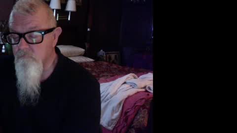 Snapshot of kyhgihntight chatting on January 1, 4:07 am Nick Nude Celt KYHighNTight online show from January 1, 4:07 am