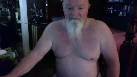 Snapshot of kyhgihntight chatting on April 30, 1:01 am Nick Nude Celt KYHighNTight online show from April 30, 1:01 am