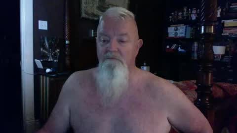 Snapshot of kyhgihntight chatting on May 29, 12:14 pm Nick Nude Celt KYHighNTight online show from May 29, 12:14 pm