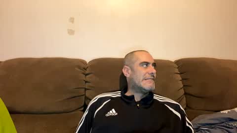 Snapshot of kyle67527 chatting on January 2, 2:43 am kyle67527 online show from January 2, 2:43 am