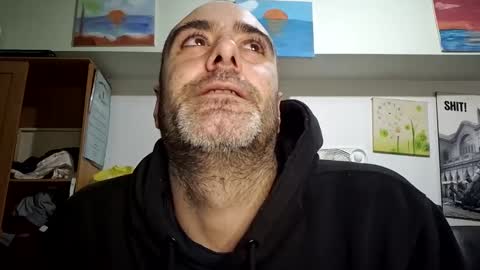 Snapshot of kyle67527 chatting on April 6, 8:10 pm kyle67527 online show from April 6, 8:10 pm