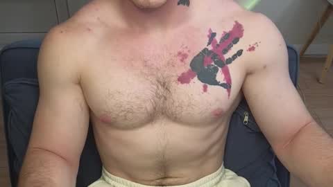 Snapshot of kyle_4u chatting on October 9, 6:33 am Kyle online show from October 9, 6:33 am