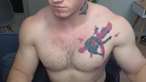 Snapshot of kyle_4u chatting on October 22, 5:41 am Kyle online show from October 22, 5:41 am