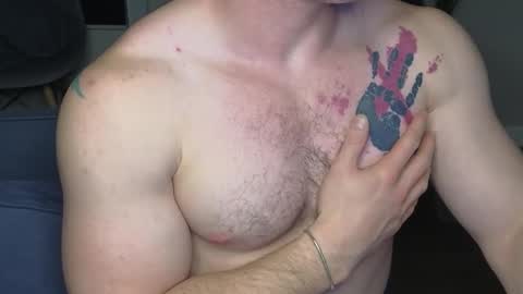 Snapshot of kyle_4u chatting on October 28, 5:26 pm Kyle online show from October 28, 5:26 pm