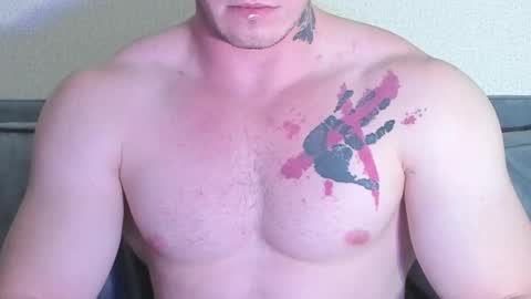 Snapshot of kyle_4u chatting on November 23, 5:35 pm Kyle online show from November 23, 5:35 pm