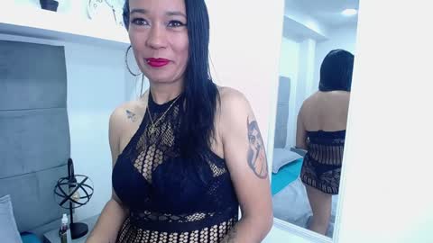 Kylee28 online show from January 28, 8:47 pm