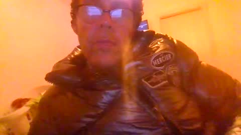 Snapshot of kylestrips4youq chatting on November 23, 6:02 am kylestrips4youq online show from November 23, 6:02 am