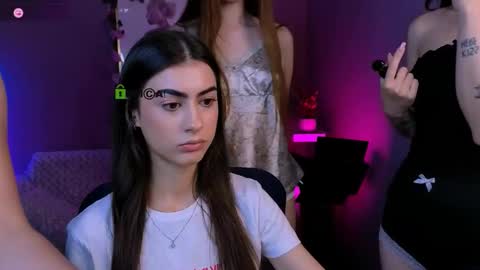 Kylie loves u online show from October 14, 7:36 pm