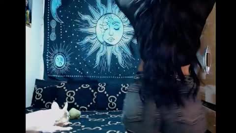 kylie online show from October 23, 8:40 pm