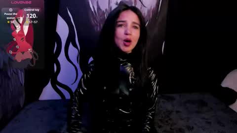 Snapshot of kylie_foxx1 chatting on November 26, 12:11 am submissive demon Please help me to reach 500 thumbs up online show from November 26, 12:11 am