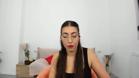 Snapshot of kylie_kathy chatting on September 24, 6:22 pm Kylie online show from September 24, 6:22 pm