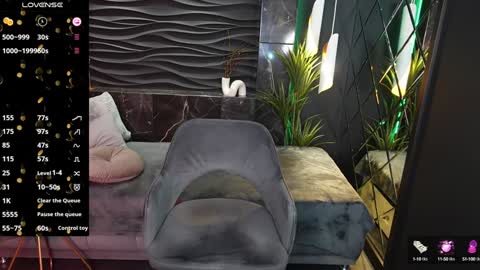 Kylie online show from January 20, 7:57 pm