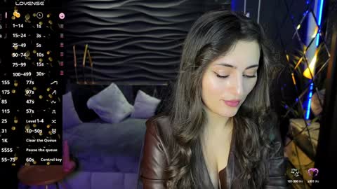 Kylie online show from February 3, 12:25 pm