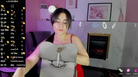 Kylie online show from February 4, 5:31 am