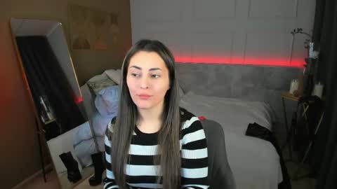 Kylie online show from April 28, 1:38 pm