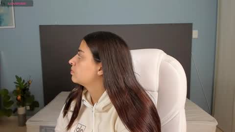 Kylie Reyes  online show from December 30, 7:42 pm