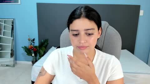 Kylie Reyes  online show from September 19, 7:25 pm